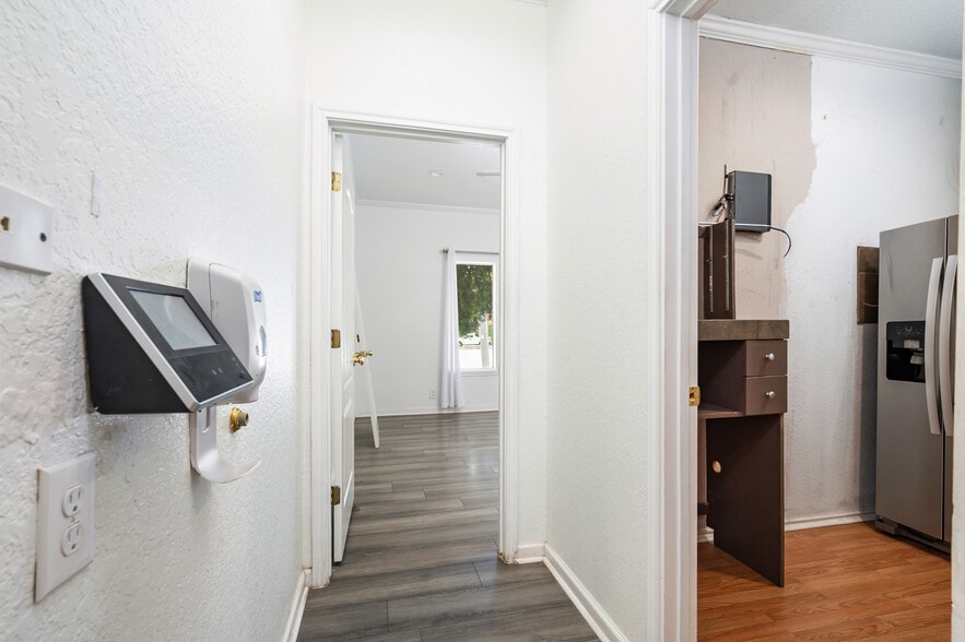 More Photos Of 3109 N St Marys St, San Antonio Office For Lease