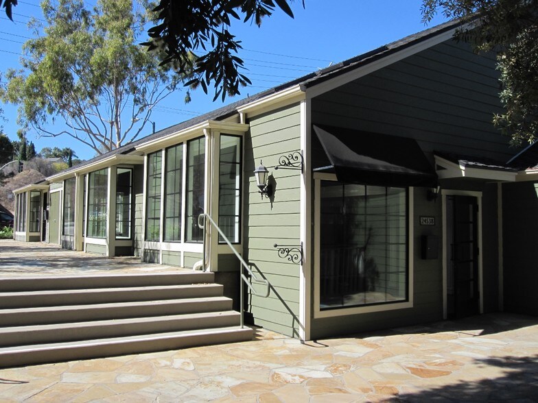 More Photos Of 24520-24590 Hawthorne Blvd, Torrance Unknown For Lease