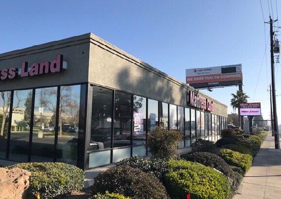 More Photos Of 4222 W Shaw Ave, Fresno Coworking Space