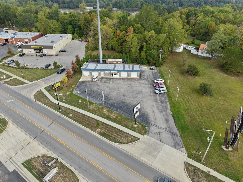 More Photos Of 1320 Goshen Ave, Fort Wayne General Retail For Sale