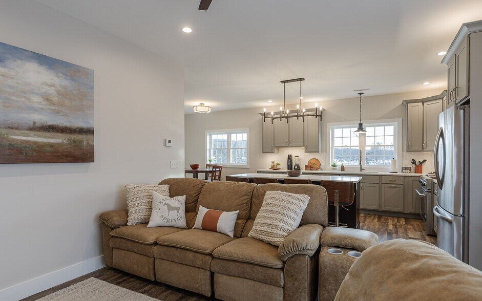 More Photos Of 6 Ames Plaza Ln, Walpole Office For Sale