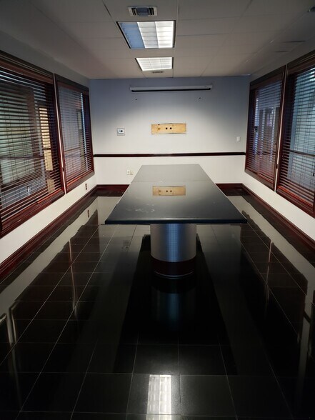 More Photos Of 29 S Federal Hwy, Dania Beach Office For Lease