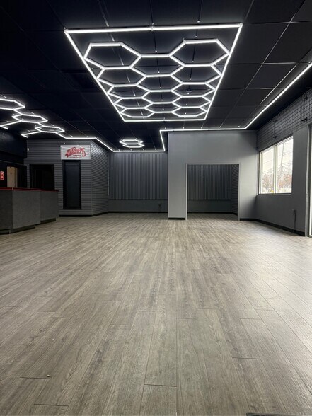 More Photos Of 1711 N Clinton Ave, Rochester Office For Sale