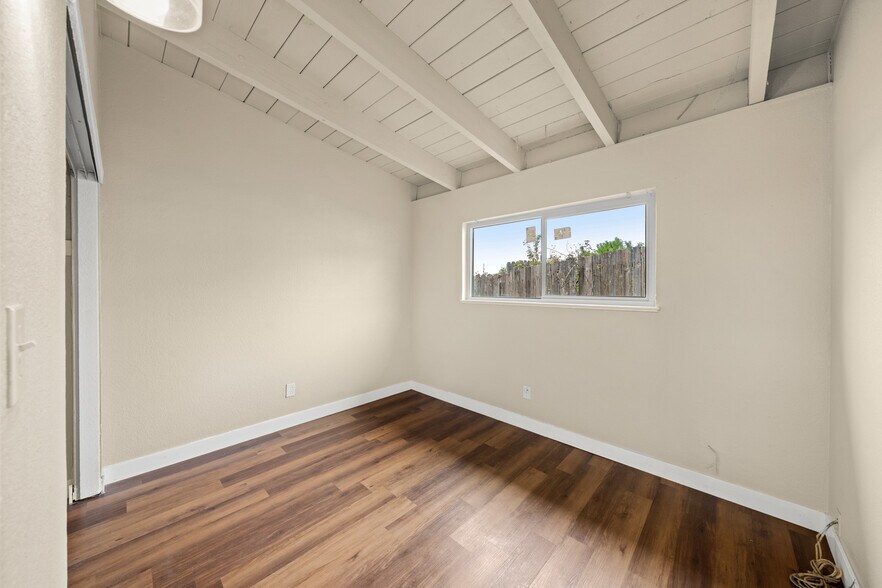 More Photos Of 2605 Albatross Way, Sacramento Apartments For Sale