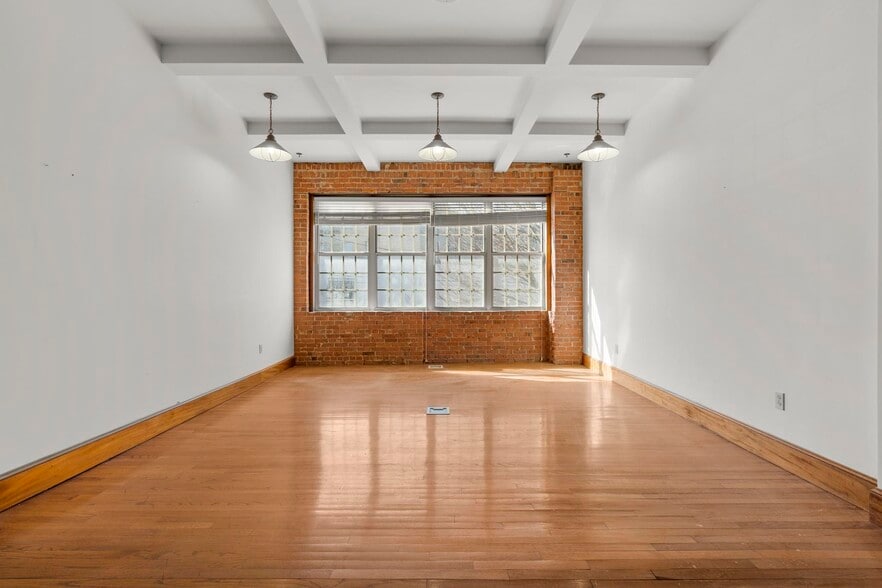More Photos Of 495 Blake St, New Haven Office For Lease