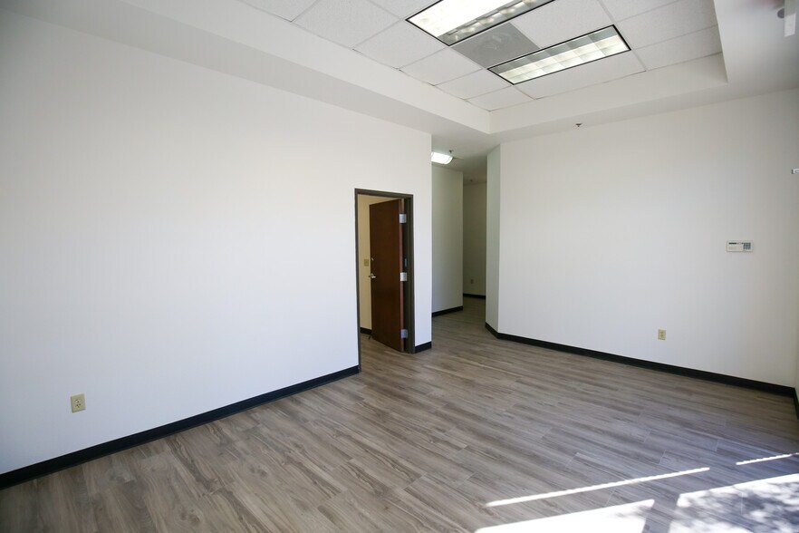 More Photos Of 9250 Pasadena, Frisco Medical For Lease