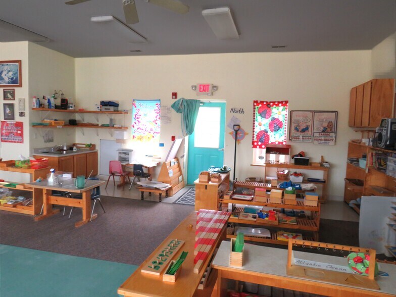 More Photos Of 8622 Dixie Hwy, Fair Haven Flex For Sale