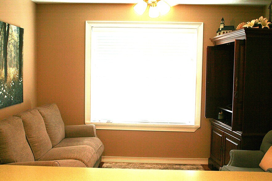 More Photos Of 10221 New Kings Rd, Jacksonville Office Residential For Sale