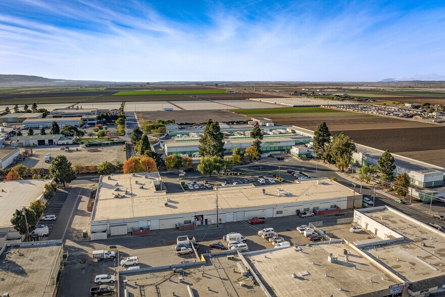 More Photos Of 402 Farnel Rd, Santa Maria Light Manufacturing For Sale