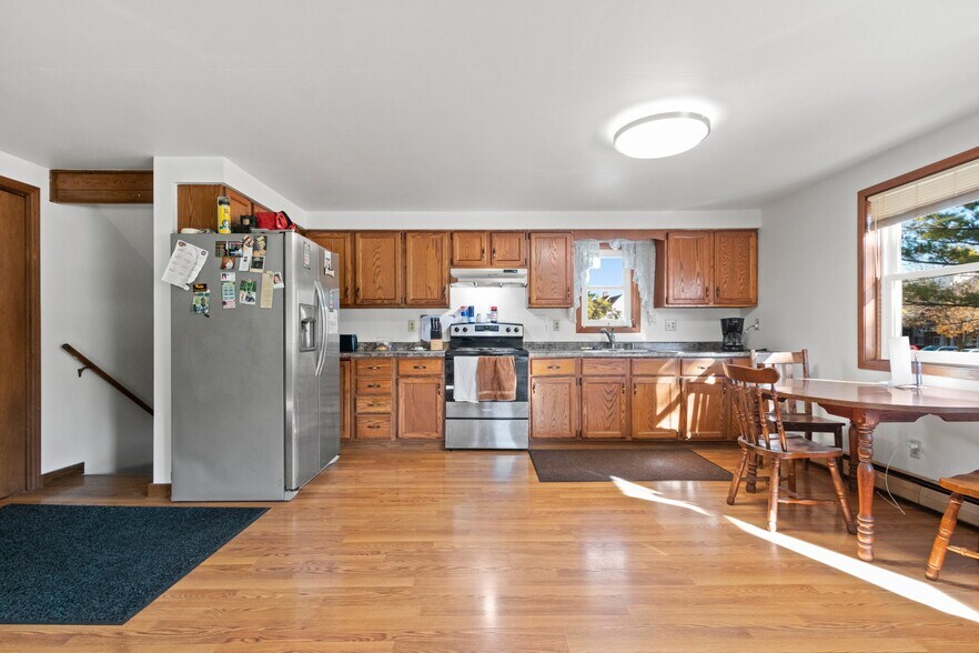 More Photos Of 830 S Railroad St, Kimberly Self Storage For Sale