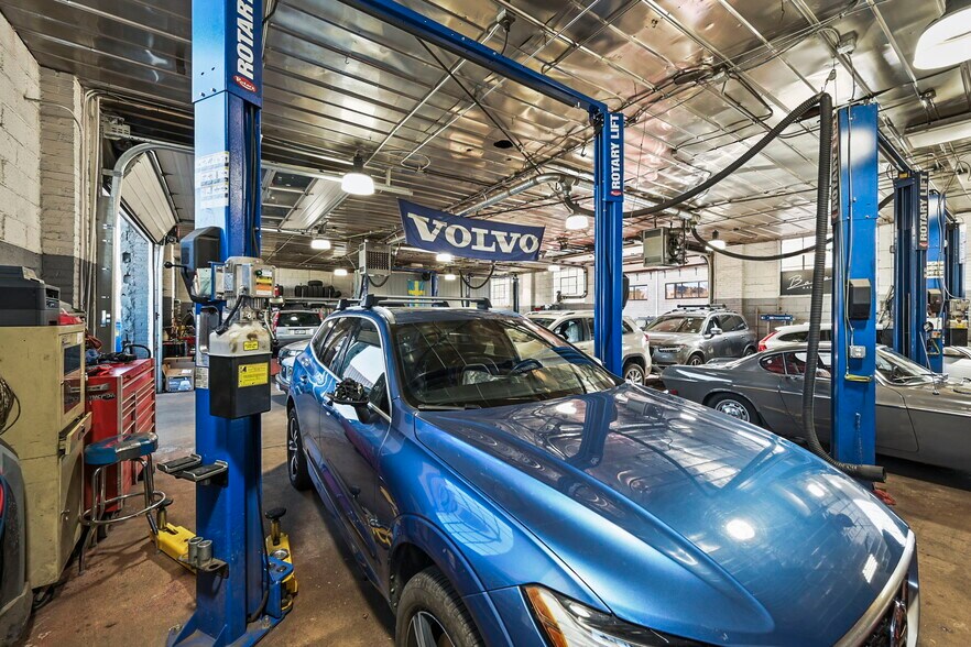 More Photos Of 36 S Santa Fe Dr, Denver Service For Sale