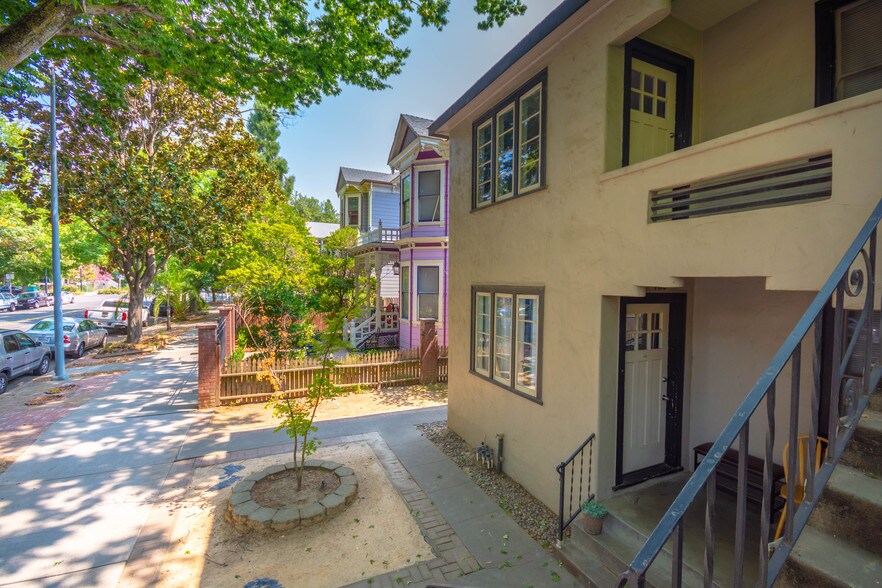 More Photos Of 1412 F St, Sacramento Apartments For Sale