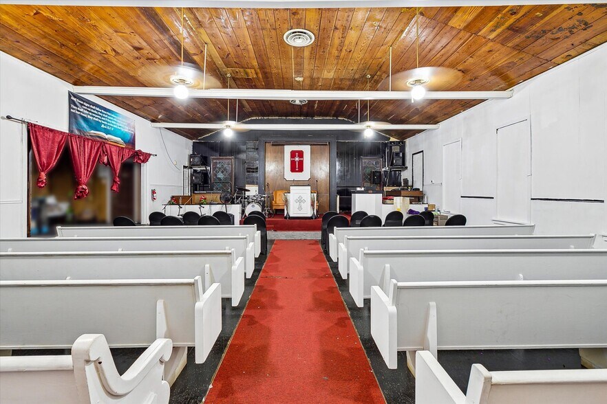 More Photos Of 3428 Littlejohn Ave, Fort Worth Religious Facility For Sale