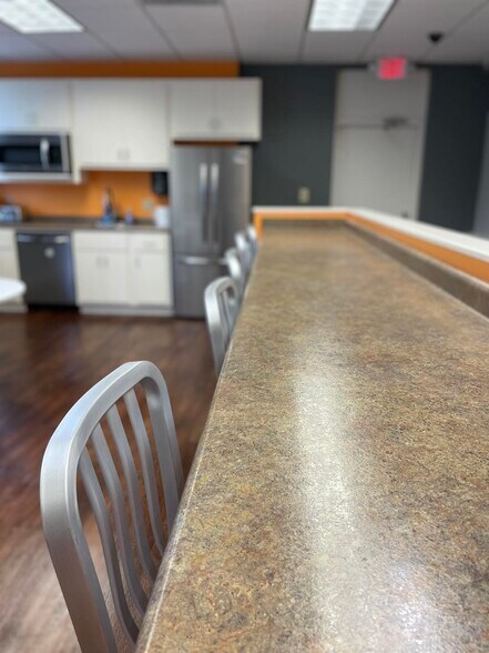 More Photos Of 2303 Dawson Rd, Albany Office For Lease