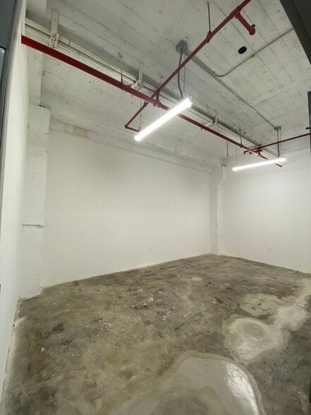 More Photos Of 901 E 31st St, Los Angeles Manufacturing For Lease