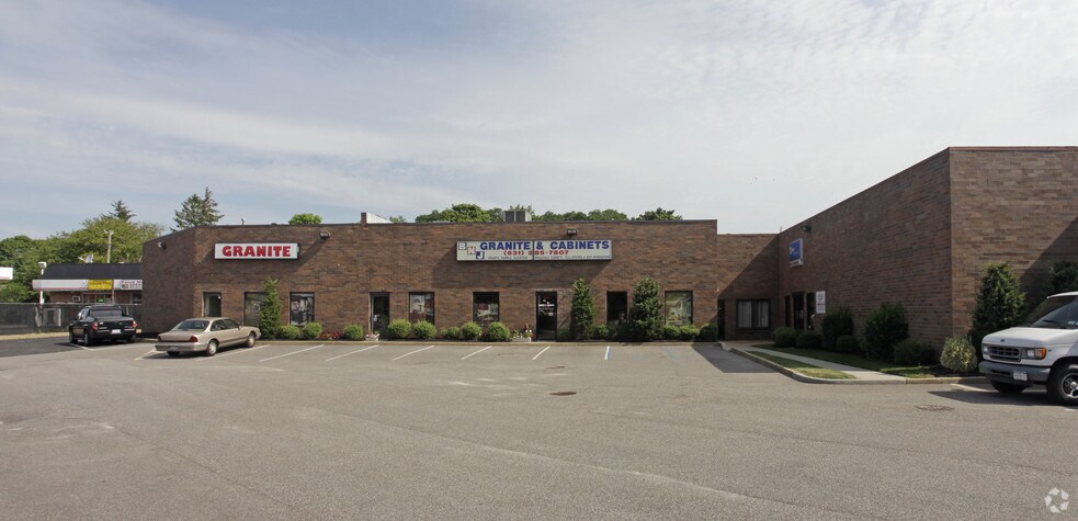 More Photos Of 4835 Veterans Memorial Hwy, Holbrook Warehouse For Lease