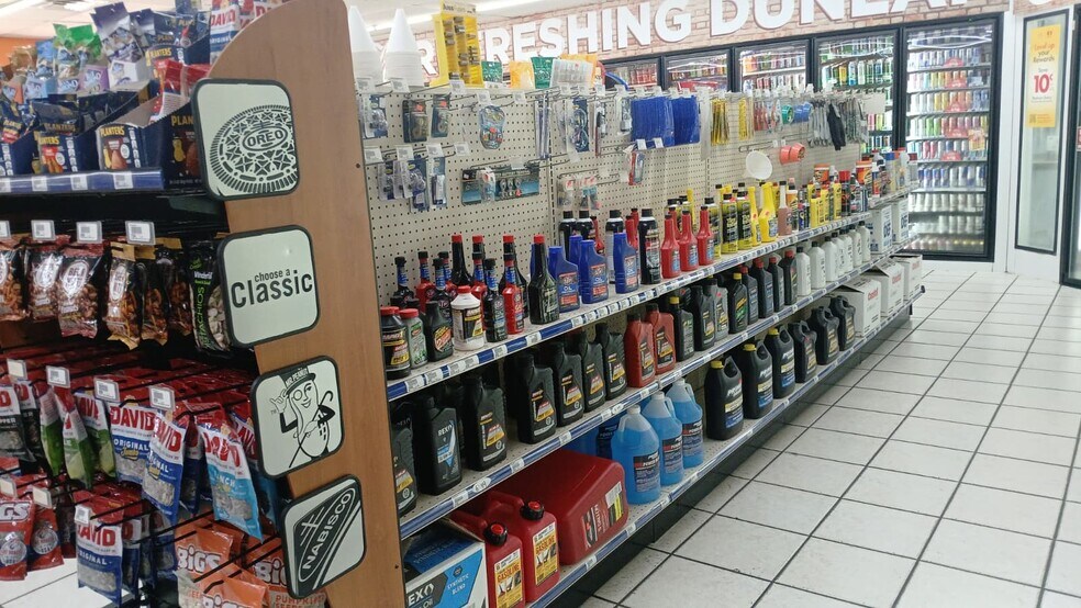 More Photos Of 7423 TN-28, Dunlap General Retail For Sale