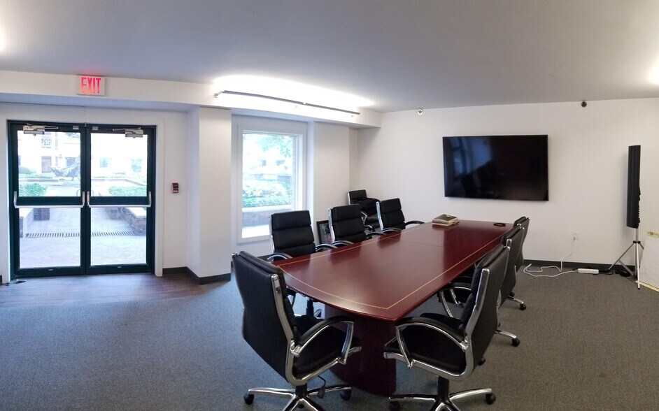 More Photos Of 10 Rogers St, Cambridge Apartments For Sale