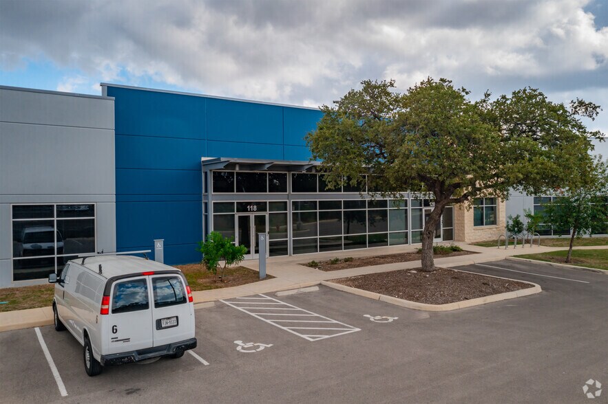 More Photos Of 4830 N Loop 1604 W, San Antonio Flex For Sale