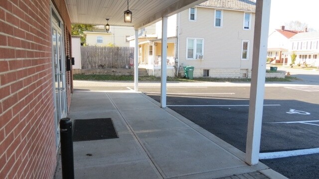 More Photos Of 475 E Main St, Circleville Storefront Retail Office For Lease