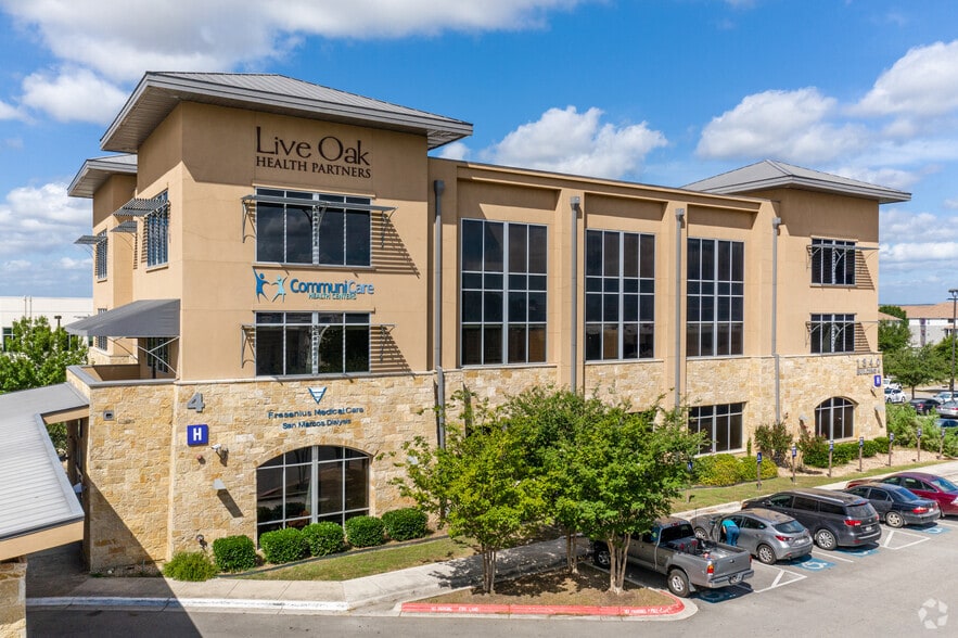 More Photos Of 1340 Wonder World Dr, San Marcos Medical For Lease