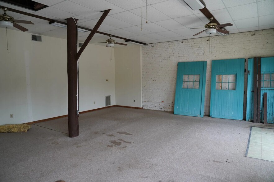 More Photos Of 120 Depot St, Hartwell Freestanding For Sale