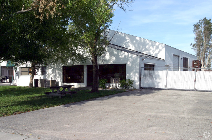 Primary Photo Of 2604 Andalusia Blvd, Cape Coral Warehouse For Lease