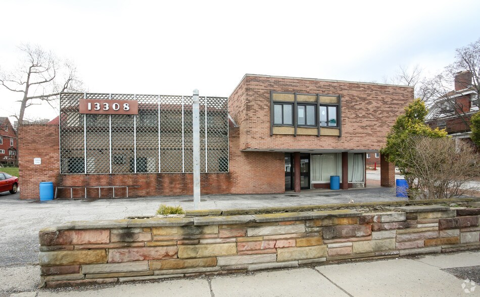 More Photos Of 13308 Euclid Ave, East Cleveland Office For Lease