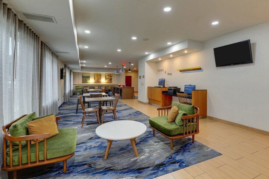 More Photos Of 6851 West Fwy, Fort Worth Hotel For Sale