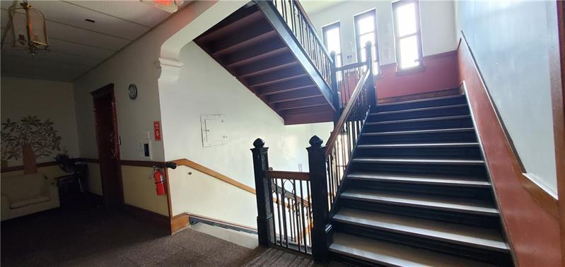 More Photos Of 704 Market St, Mckeesport Specialty For Sale