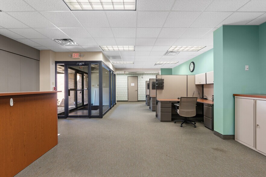 More Photos Of 2640 Pitcairn Rd, Monroeville Medical For Sale