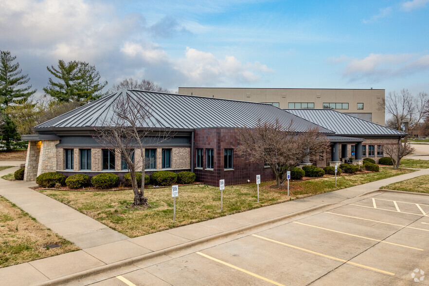 Primary Photo Of 1335 E Bradford Pky, Springfield Office For Lease