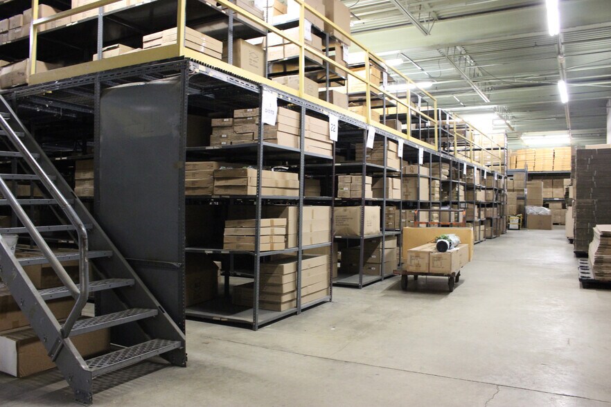 More Photos Of 99 S Newman St, Hackensack Warehouse For Lease