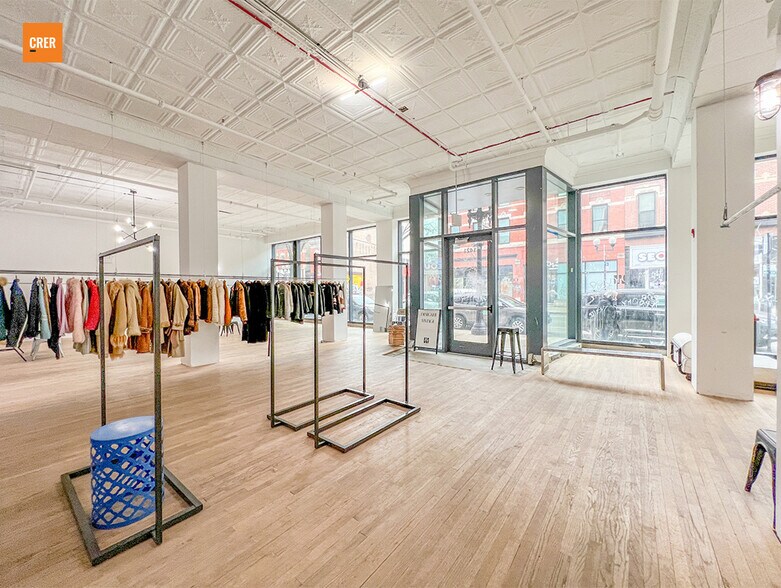 More Photos Of 1425 N Milwaukee Ave, Chicago Storefront For Lease