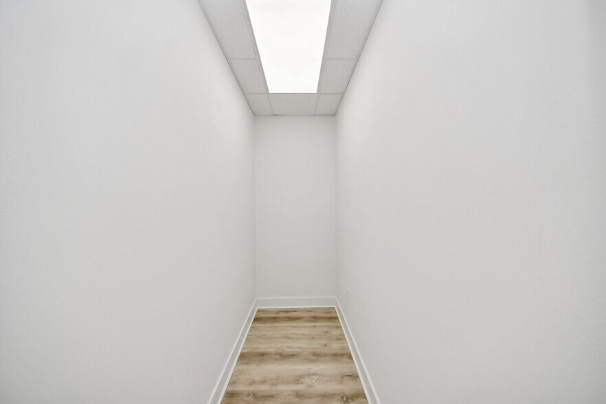 More Photos Of 431-435 Branchwood Ln, Fulshear Office For Lease