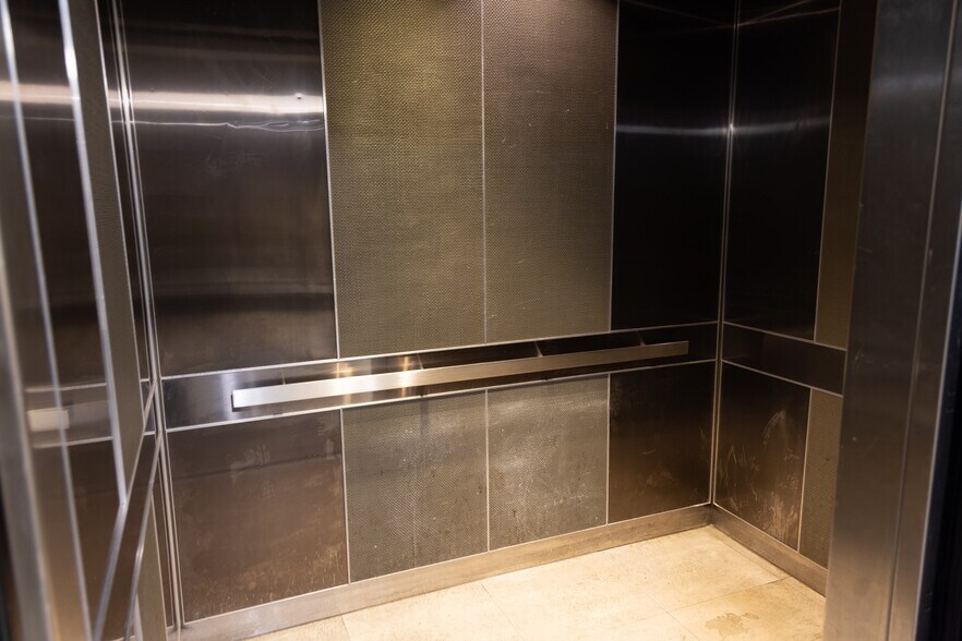 More Photos Of 5701 NW 88th Ave, Tamarac Office For Lease