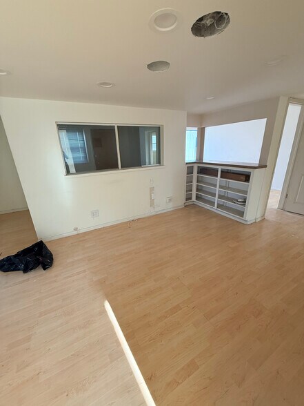 More Photos Of 1441 Superior Ave, Newport Beach Office Residential For Lease