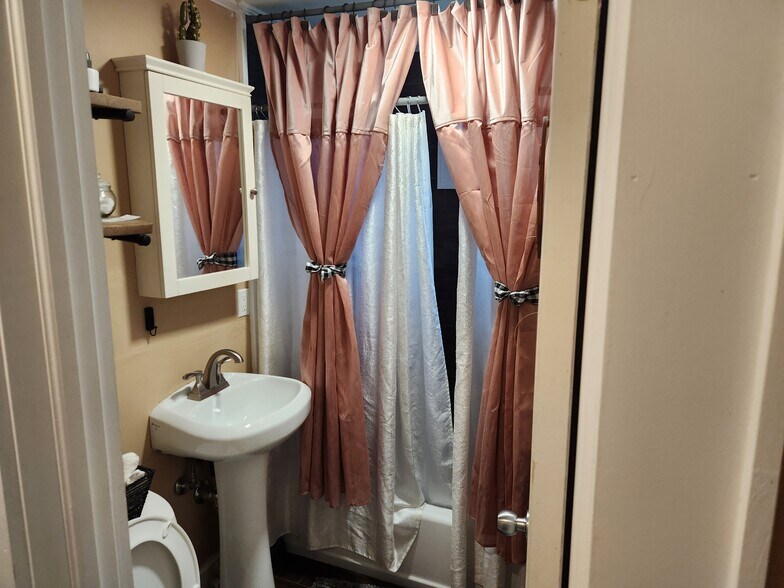 More Photos Of 46 N Fulton Ave, Mount Vernon Apartments For Sale