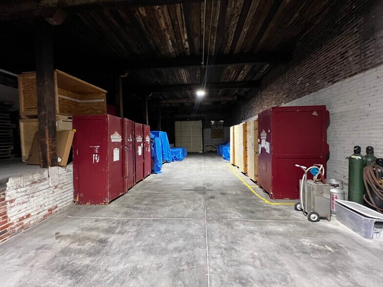 More Photos Of 1318 1st Ave N, Birmingham Light Distribution For Sale