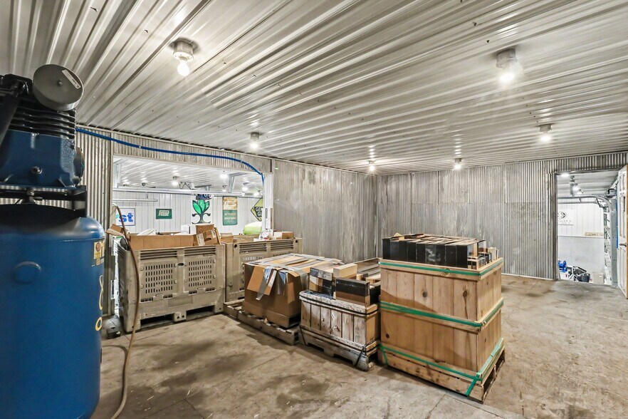 More Photos Of 4685 W US Route 20, Gibsonburg Light Distribution For Sale