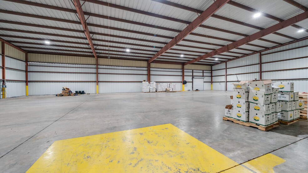 More Photos Of 2476 GA-76 Hwy, Adel Warehouse For Sale