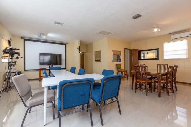 More Photos Of 1000 Foster Rd, Hallandale Beach Religious Facility For Sale