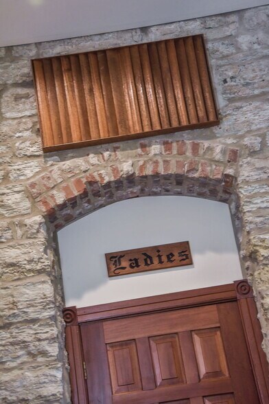 More Photos Of 30 S Shumway Ave, Batavia Office For Lease