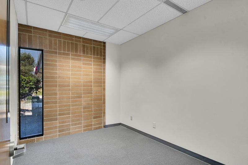 More Photos Of 18023 Highway 99, Lynnwood Office For Lease