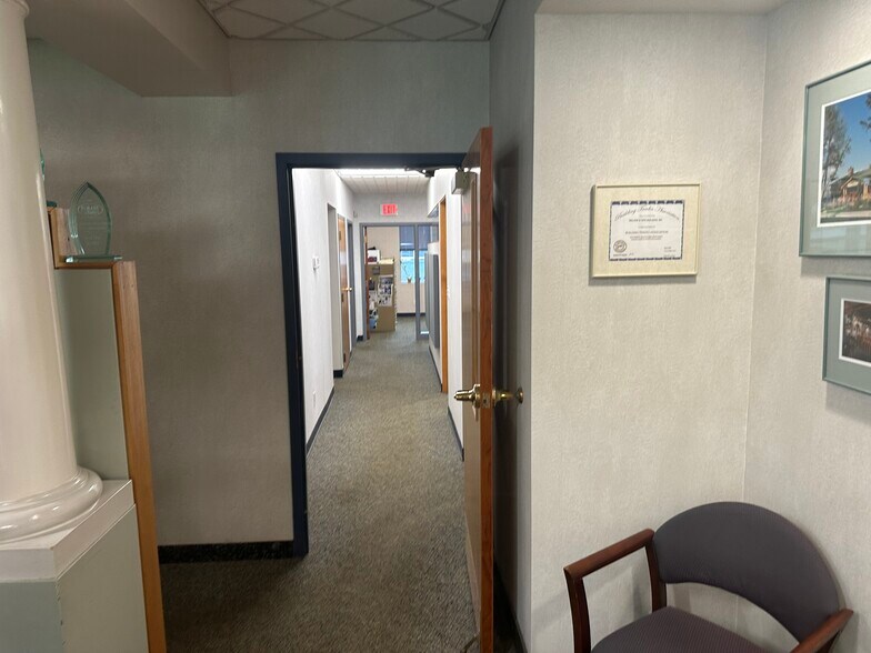 More Photos Of 2217 Central Ave, Schenectady Office For Lease