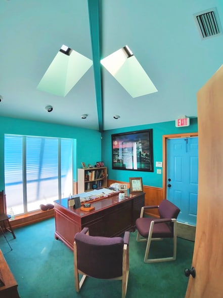 More Photos Of 1541 Prosperity Farms Rd, West Palm Beach Medical For Sale