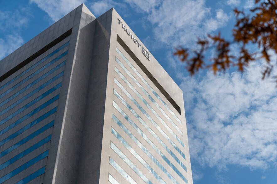 More Photos Of 919 E Main St, Richmond Office For Lease