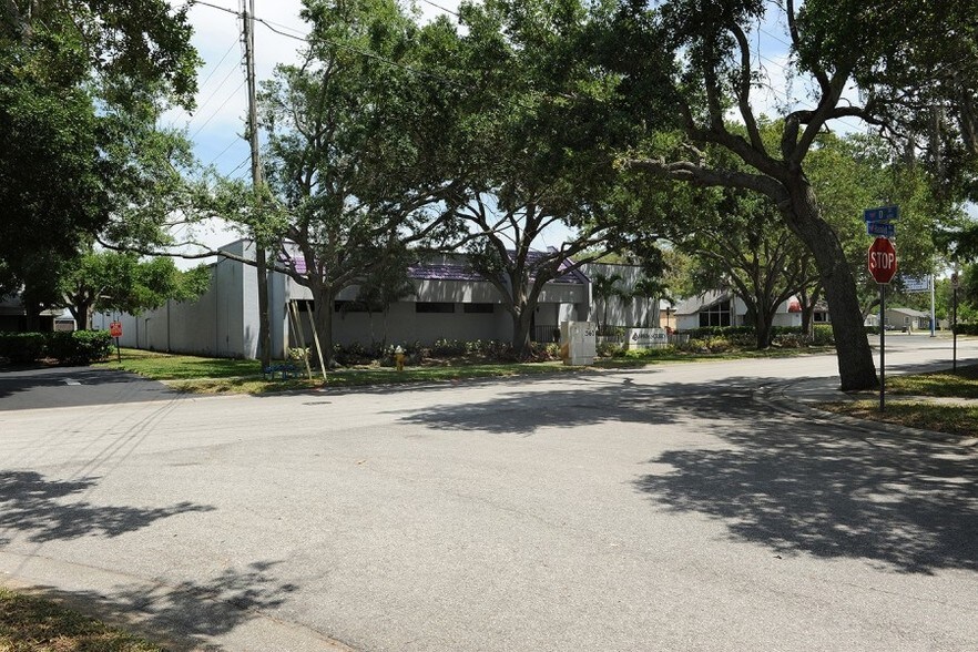 More Photos Of 1365 Hamlet Ave, Clearwater Flex For Lease