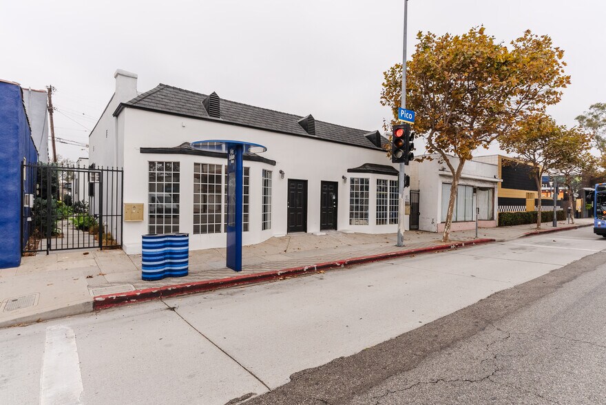 Primary Photo Of 3307-3309 Pico Blvd, Santa Monica Storefront For Lease