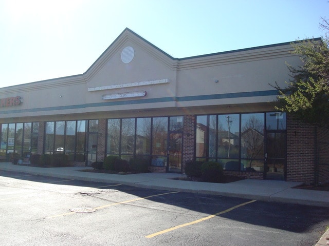 More Photos Of 11300-11314 W Southwest Hwy, Orland Park Storefront Retail Office For Lease